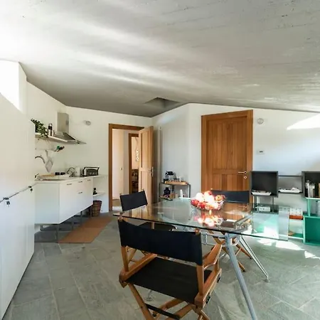 Apartman Casab Pool&garden Erba